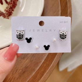 New S925 Silver Needle Women's Suit Earrings Simple Personality (Color: DY06)